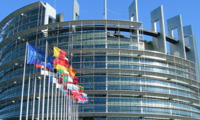 Європарламент проголосував за продовження безмитної торгівлі з Україною