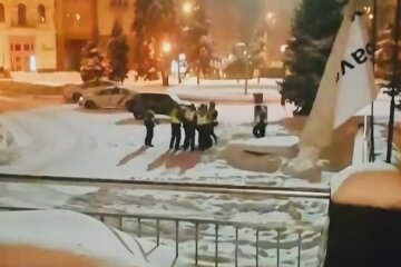 Національні гвардійці побилися між собою на Майдані (відео)