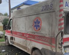 У Харківській області окупанти обстріляли автомобілі швидкої допомоги