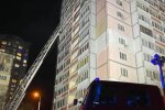 У Києві вночі спалахнула пожежа у 16-поверховому будинку
