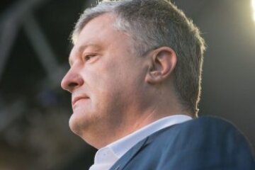 Порошенко відреагував на розширену люстрацію імені Зеленського