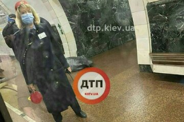 У Києві в метро померла пасажирка
