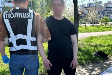 У столиці викрили 28-річного наркоділка, який через соцмережі займався їх збутом