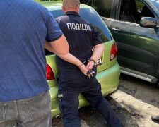 На Київщині поліцейський зґвалтував 10-річну дівчинку – прокуратура