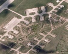 В окупованому Мелітополі прогриміли вибухи на захопленому рашистами аеродромі: знищено гелікоптер (відео)