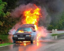 У Херсонській області підірвали автомобіль колаборанта: що відомо