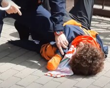 Білоруське посольство в Києві закидали гноєм (відео)