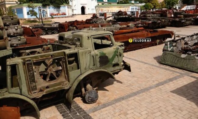 У Києві відкрили нову виставку нового металобрухту “другої армії світу”