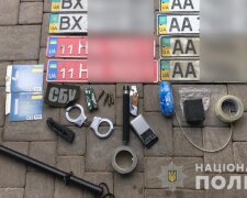 На Київщині затримали перевертнів в погонах: викрадали людей та вимагали гроші (відео)