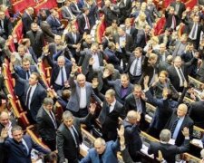 54 кандидати в нову Раду голосували за диктаторські закони