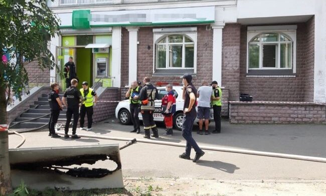 Нападниці на банк у Києві загрожує до 15 років в’язниці
