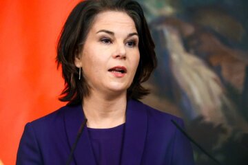 Глава МЗС Німеччини закликала світ не допустити втому від війни в Україні