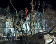 Кількість загиблих після удару по багатоповерхівці в Запоріжжі зросла (відео)