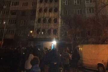 В Києві горіла багатоповерхівка, є загиблі та госпіталізовані
