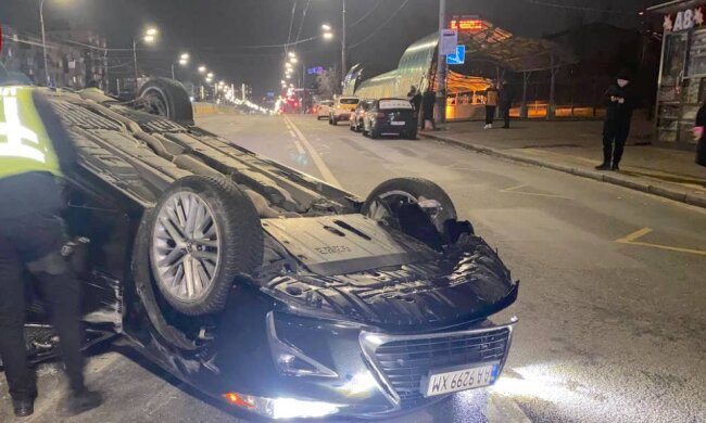 Загинув лейтенант поліції: з’явилися нові подробиці ДТП з переворотом у Києві