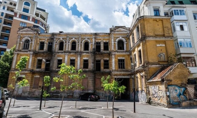 Битва за будинок Сікорського - Київрада, Мінкульт і Кабмін не можуть прийняти рішення