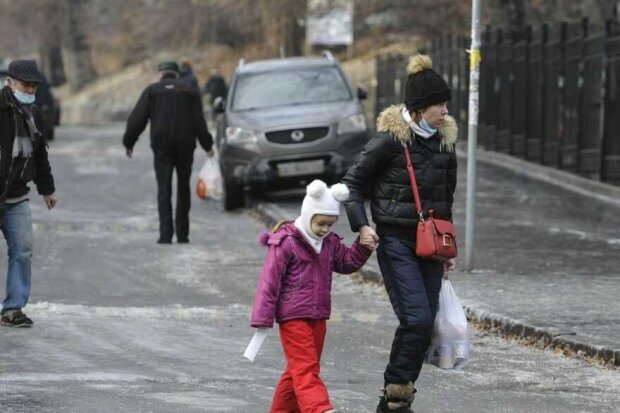 Заморозки та ожеледь: у Києві очікується погіршення погоди