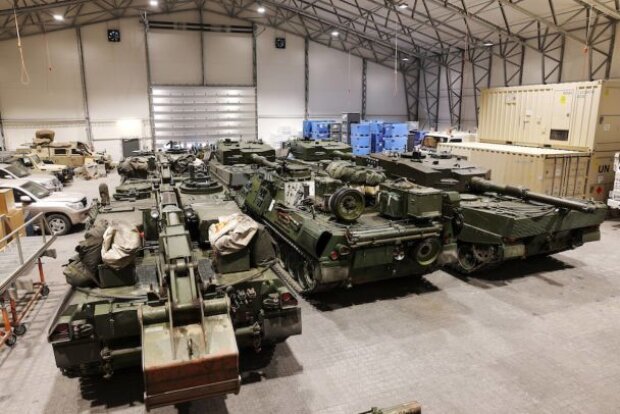 Норвегія уже відправила Україні вісім танків Leopard 2 та допоміжну зброю