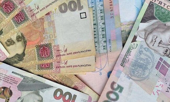 Подарунок до Дня Конституції? Мінімальна зарплатня в Україні може зрости до 5 тисяч