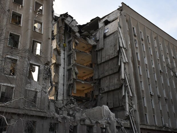 Вже 9 загиблих після ракетного удару по Миколаївській ОВА: який стан постраждалих