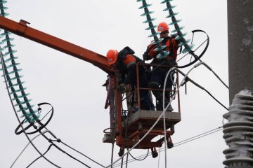 Удар по світлу: через нічну атаку росіян сім областей залишилися без електрики