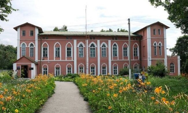 У Пархомівці розпочали ремонт дороги до музею з роботами Пікассо та Малевича