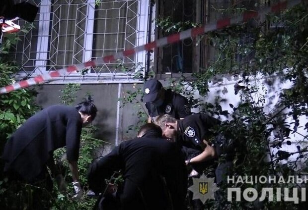 У Києві чоловік викинув з 7 поверху співмешканку на очах у перехожої (відео)