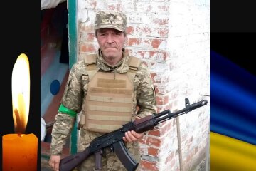 У Буча проводжають в останню путь військового Анатолія Проценка