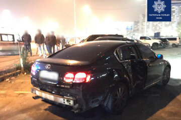 Жахливе ДТП на Осокорках: п’яний молодик на “Лексусі” збив закохану пару на тротуарі (відео)