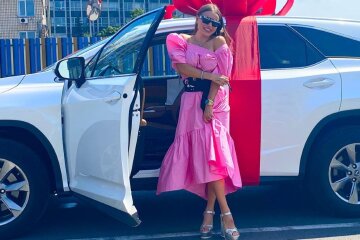 У зухвалої блогерки, яка втекла на Lexus від столичних патрульних, відібрали права