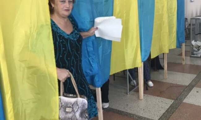 Вибори до Верховної Ради: усі дільниці працюють