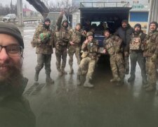 Неймовірна евакуація: поранений боєць ТрО вирвався з пастки та вивів полонених окупантів