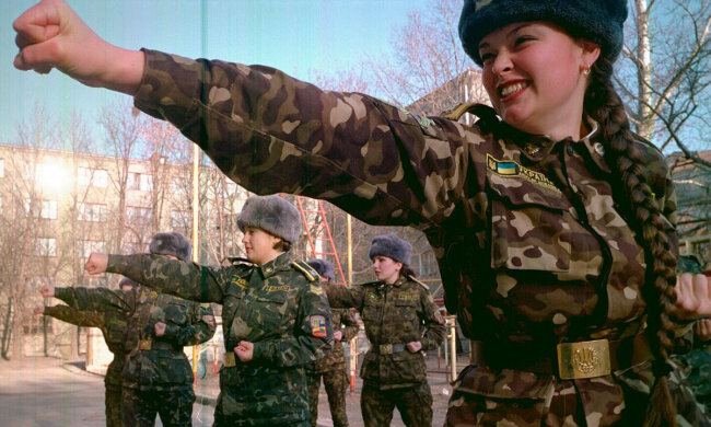Володимир Зеленський: мобілізувати будуть і чоловіків, і жінок