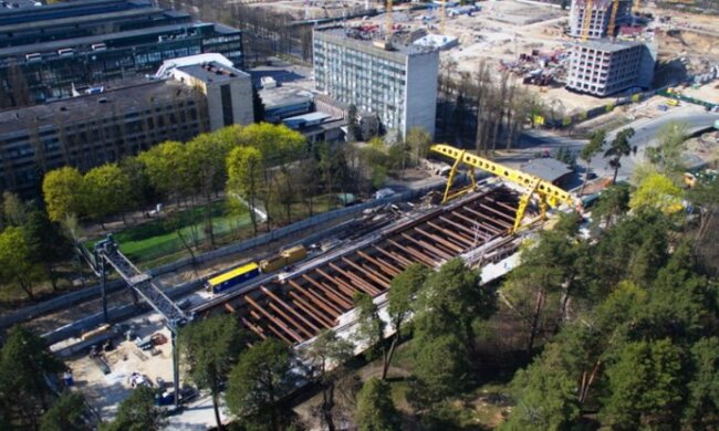 Віталій Кличко пообіцяв добудувати лінію метро на Виноградар в строк