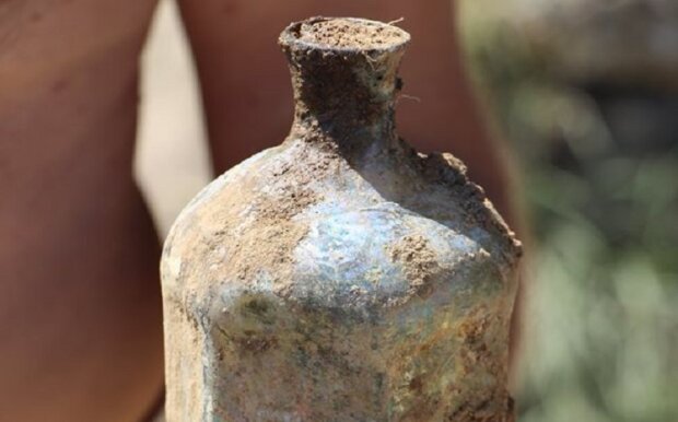 В Аккерманській фортеці знайшли скляну пляшку з рідиною часів Османської імперії