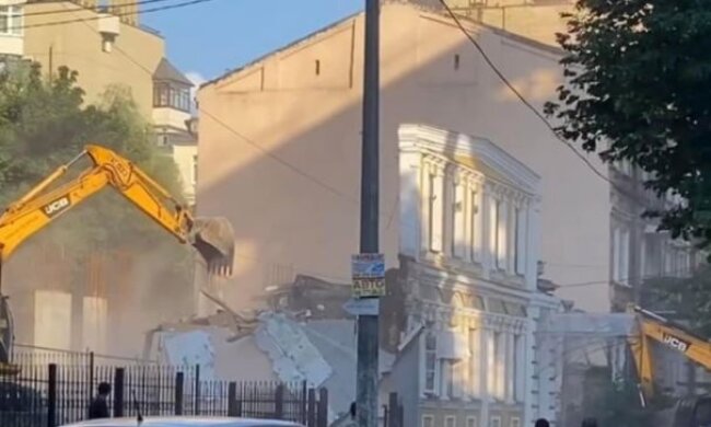 У Києві знесли Садибу Зеленських, історичну будівлю кінця XIX століття, задля побудови "сучасної багатоповерхівки"