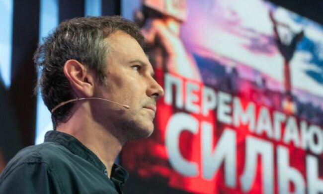 Чергова соціологія зробила Вакарчука непрохідним