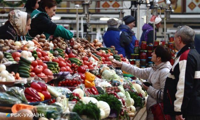 На київських ринках заборонили продавати рибу і молоко