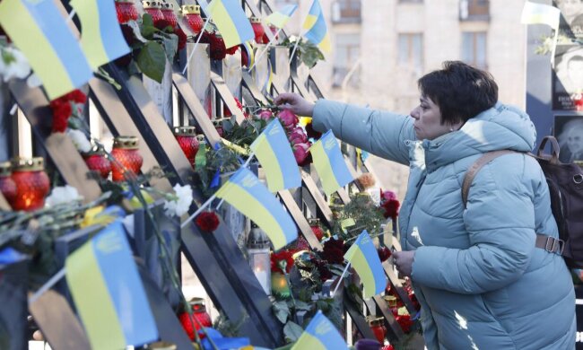 Початок спротиву: Київ вшанував подвиг Героїв Небесної Сотні у 12-ту річницю розстрілів