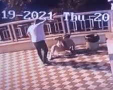 На Русанівці керівник ОСББ ледь не вбив 14-річного підлітка (відео)