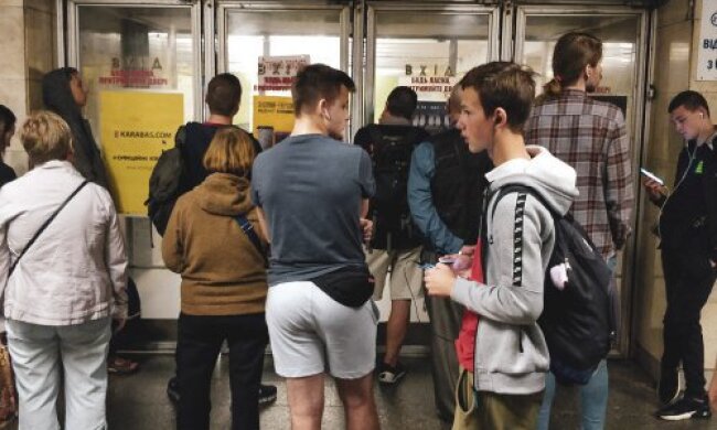 Таксисти заробляли на смерті жінки в метро