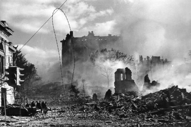 24 вересня в історії: диверсанти НКВС знищують центр окупованого німцями Києва