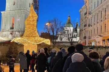 Скандально відомий чарівний капелюх повернулася майже на колишнє місце