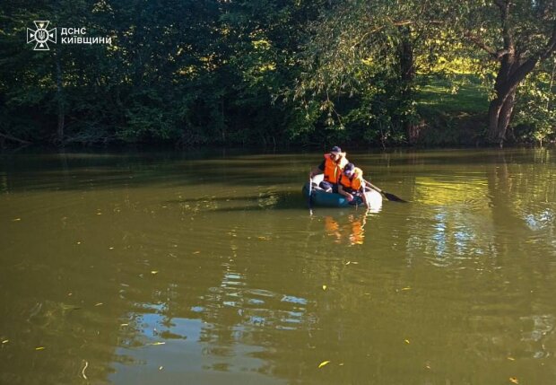 На Білоцерківщині, біля одного із сіл, на річці Рось, рятувальники дістали тіло потопельника