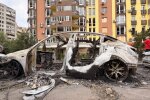 Пошкоджені будинки, прокуратура й кінотеатр «Київська Русь»: який вигляд має місце російського удару в Києві