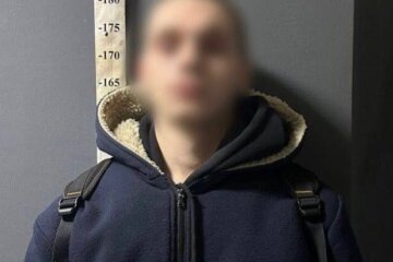 Розрахувався краденим тонометром: у столиці затримали серійного грабіжника