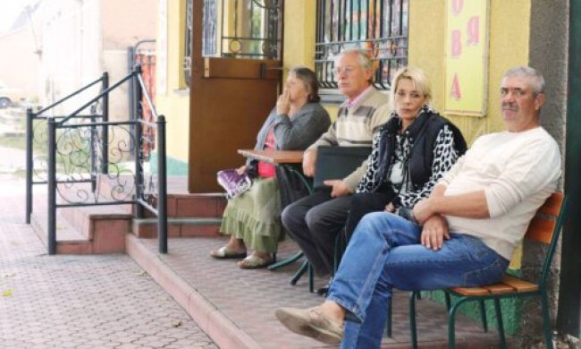 “Приходиш і зразу гроші їм давай”