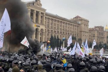 В ході зіткнень на Майдані є постраждалі з обох сторін (відео)