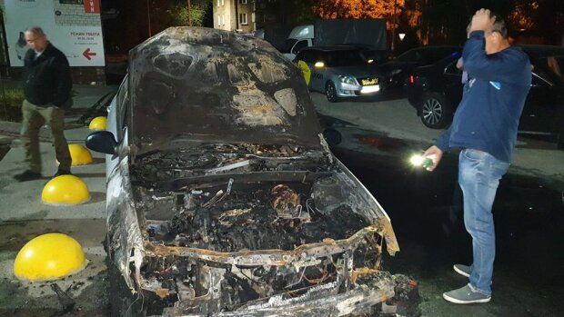 Вночі спалили авто знімальної групи журналістських розслідувань Схеми