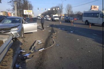 Микола Кулеба з дітьми потрапив у жахливу ДТП (відео зіткнення)